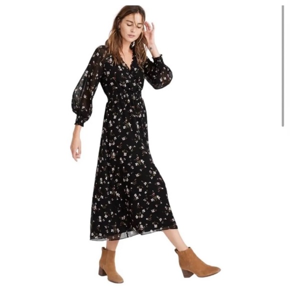 Madewell Dresses & Skirts - MADEWELL georgette smocked midi dress size:XS